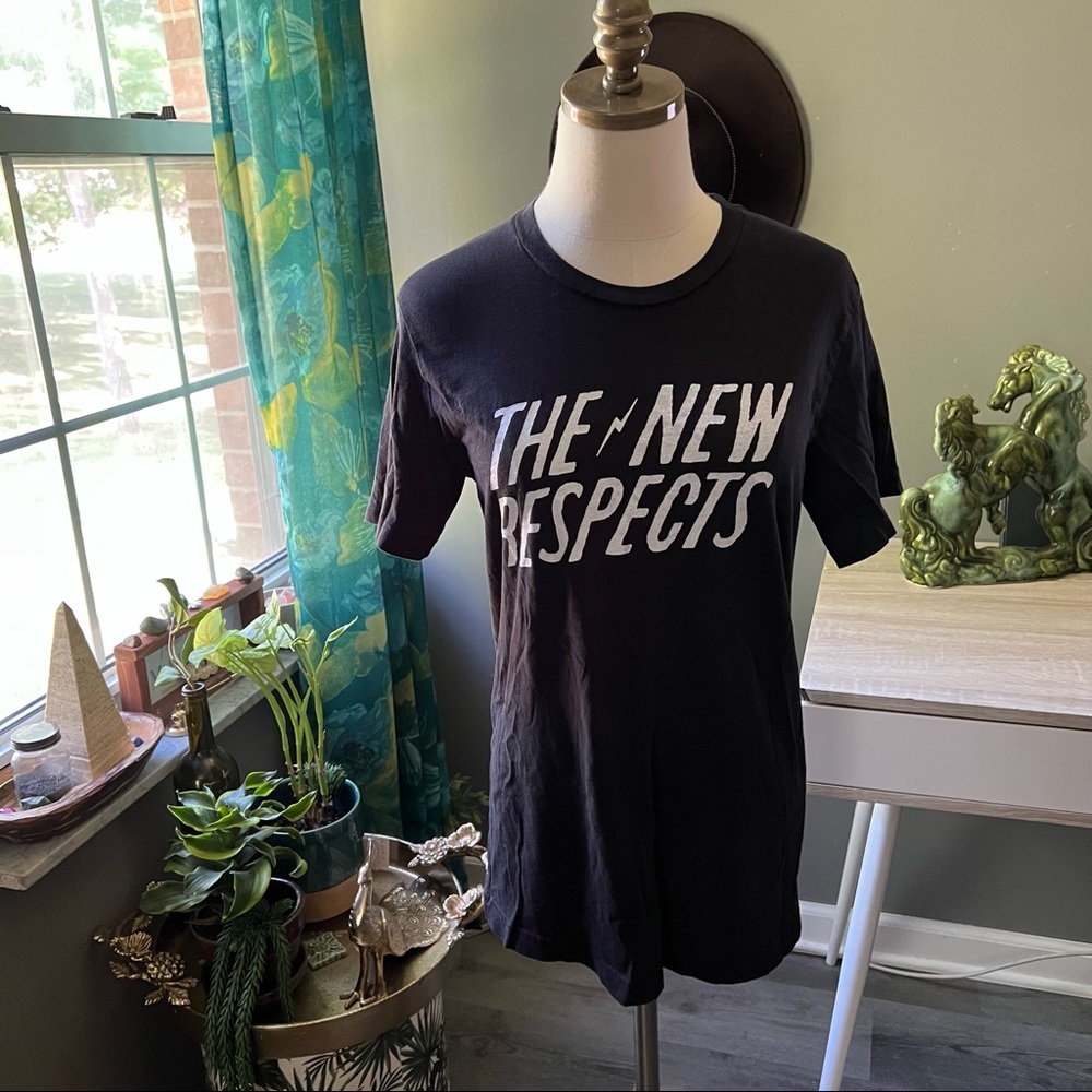 The New Respects Black White Band Tee Medium T-Shirt Music